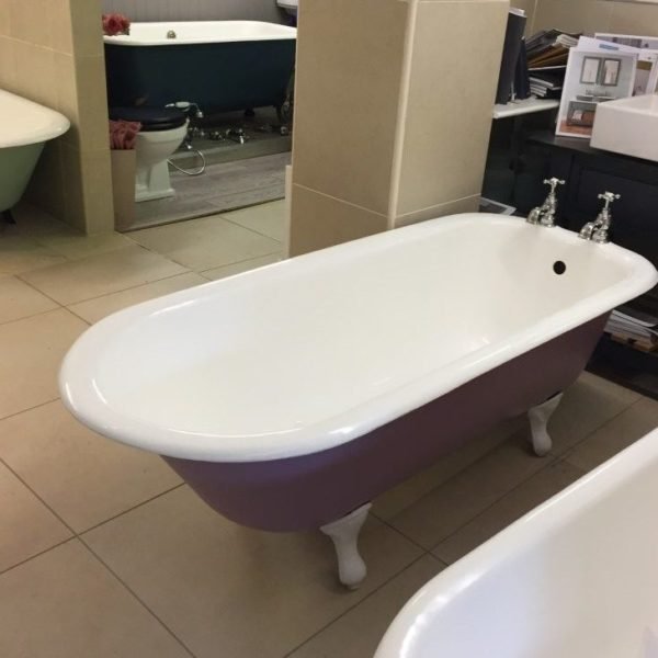 roll top bathtub