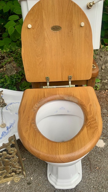 Imperial Oxford Recycled Low Flush Toilet with Gold Fittings