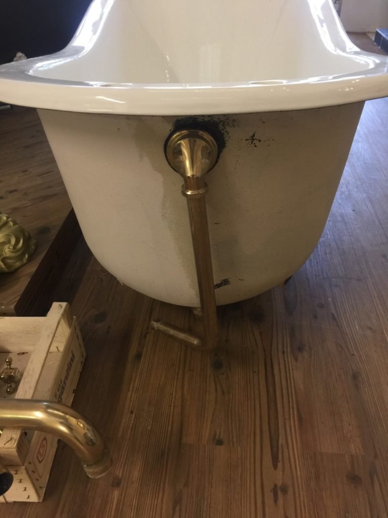 Recalimed Slipper Bath for sale